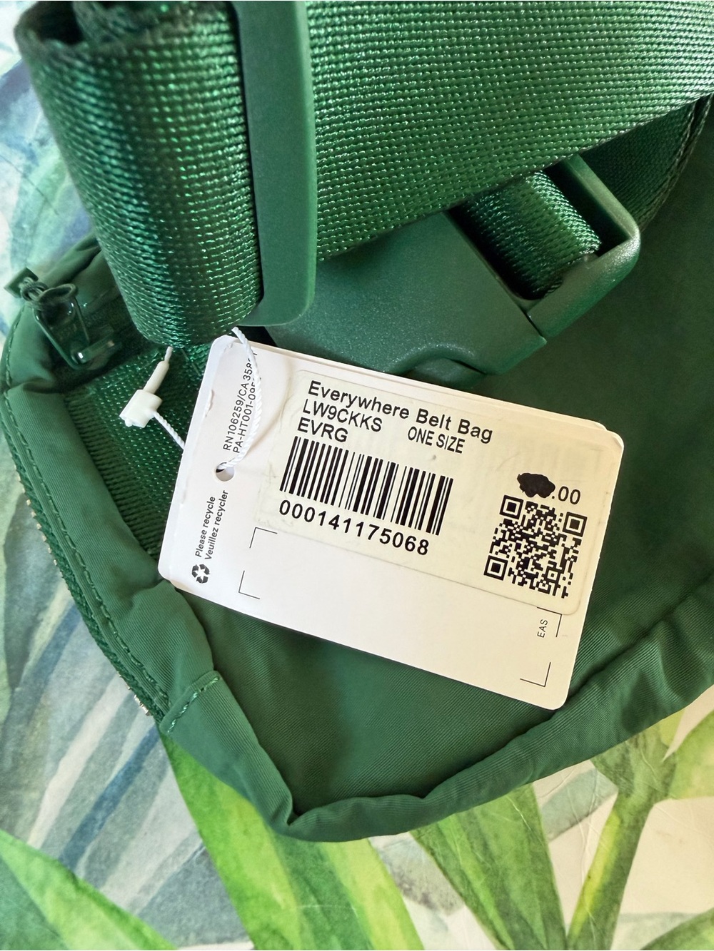 Lululemon 1L Belt Bag - Everglade Green NWT - Picture 3 of 3
